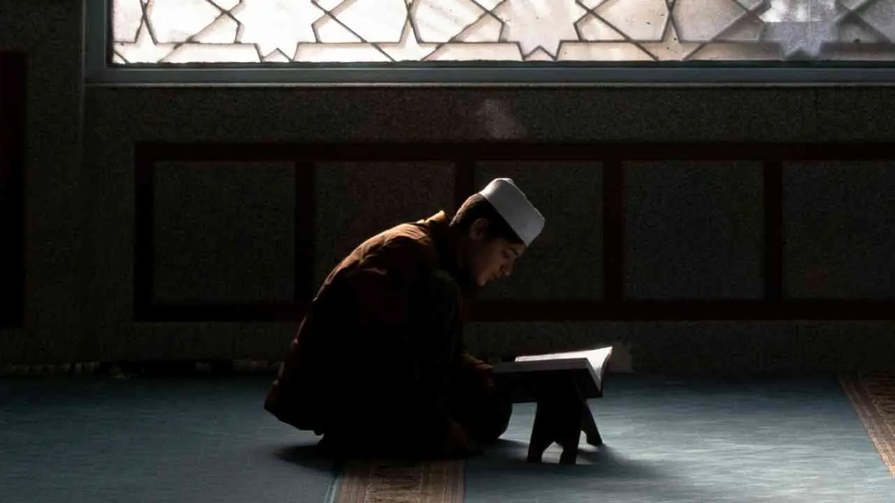 Buya Yahya: Jangan Mengganggu Orang Lain Meski dengan Bacaan Al-Quran
